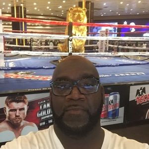 Meet your Posher, Louis